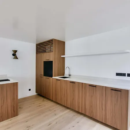 Louvre & Seine Luxury New 3br Full Ac By Melvane
