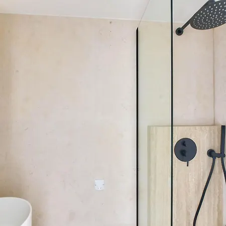 Louvre & Seine Luxury New 3br Full Ac By Melvane Apartment *